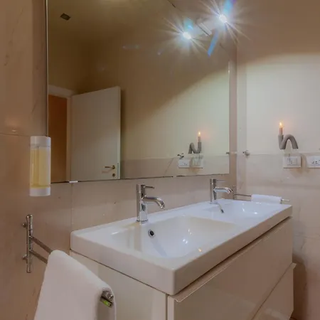 Italianway - The B Village New Apartamento *